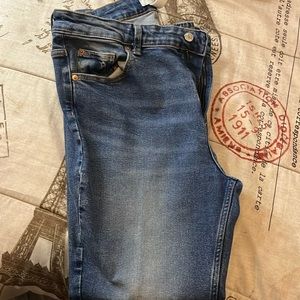H&M Blue Jeans size 16 high waisted